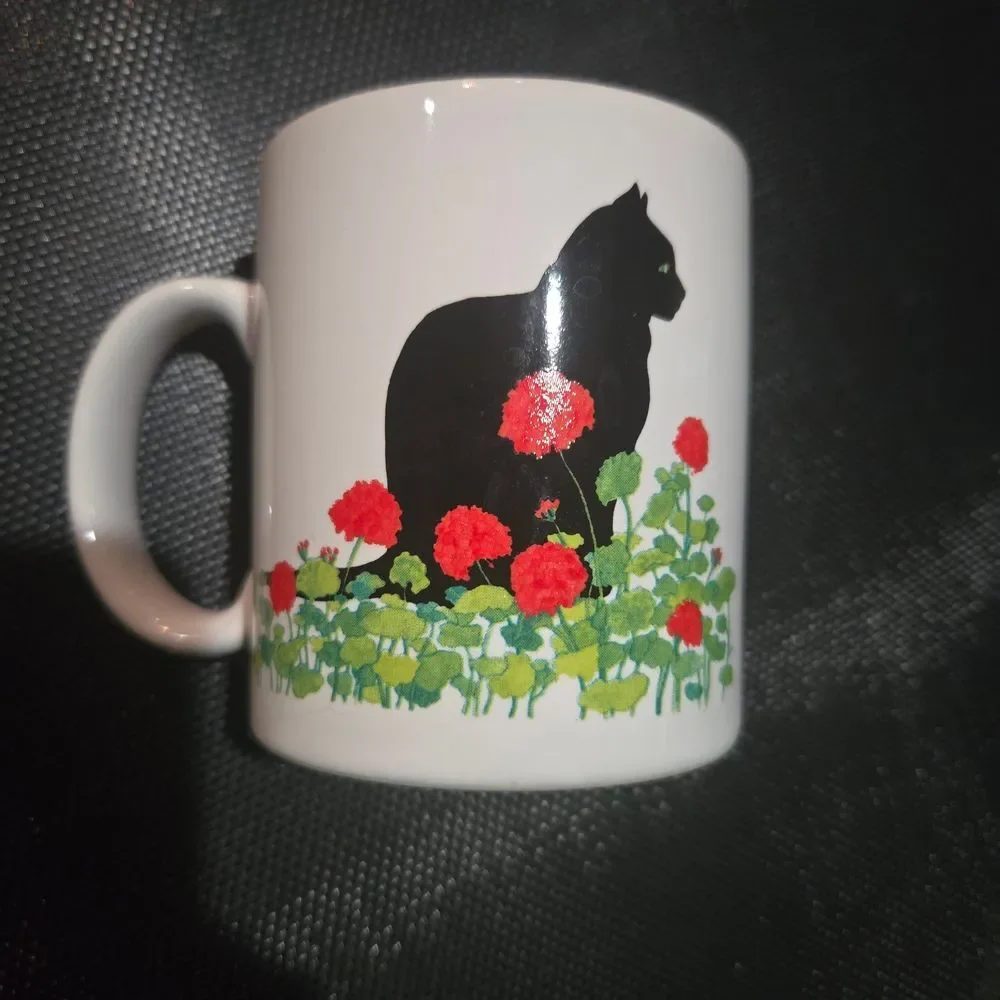 Sue Boettcher Black Cat Cadeau
